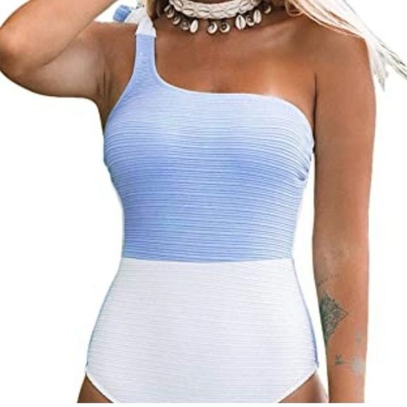 CUPSHE White and Light Blue Swimsuit - Picture 2 of 6